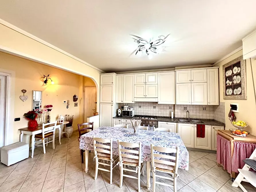 Immagine 5 di Appartamento in vendita  a Vinci