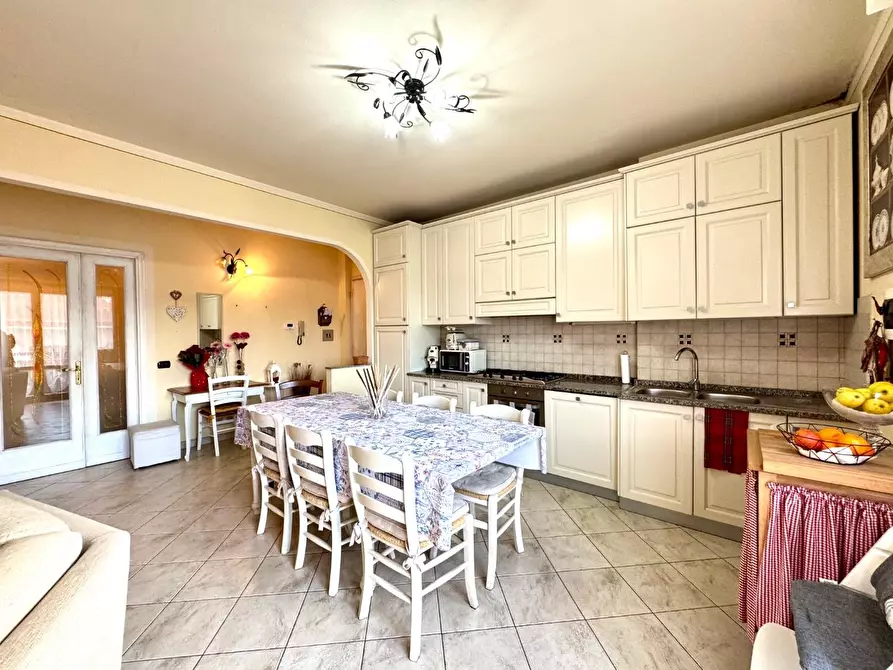 Immagine 13 di Appartamento in vendita  a Vinci