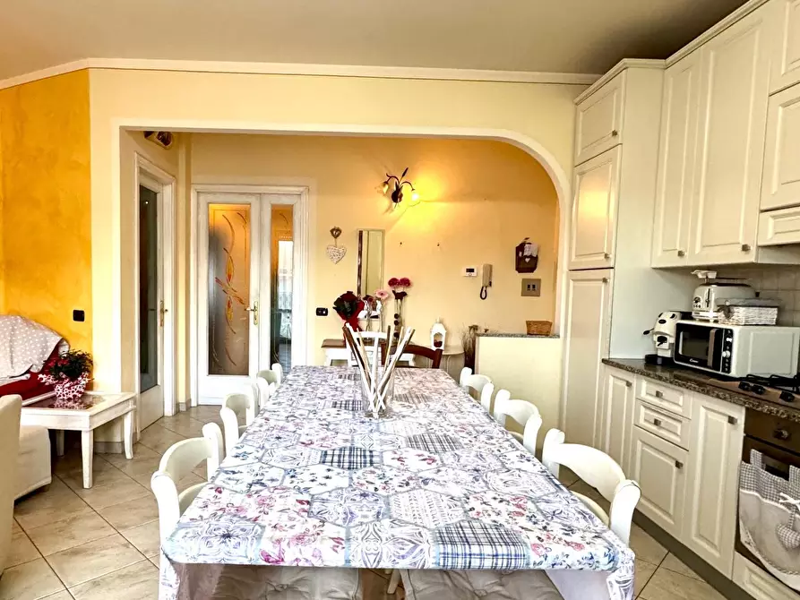 Immagine 10 di Appartamento in vendita  a Vinci