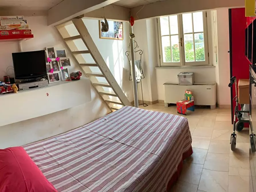 Immagine 16 di Appartamento in vendita  a Pisa