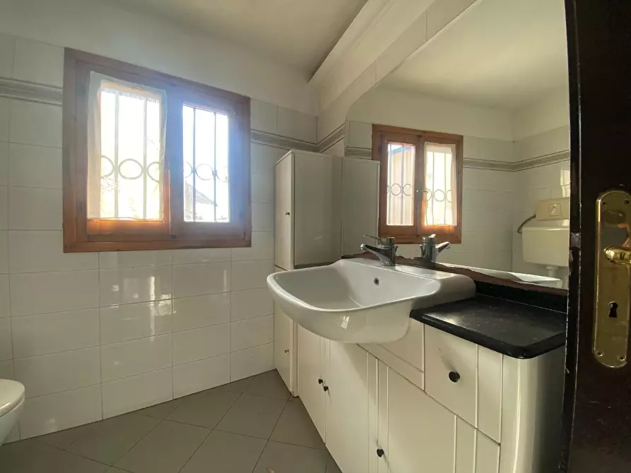 Immagine 12 di Appartamento in vendita  a Santa Maria A Monte