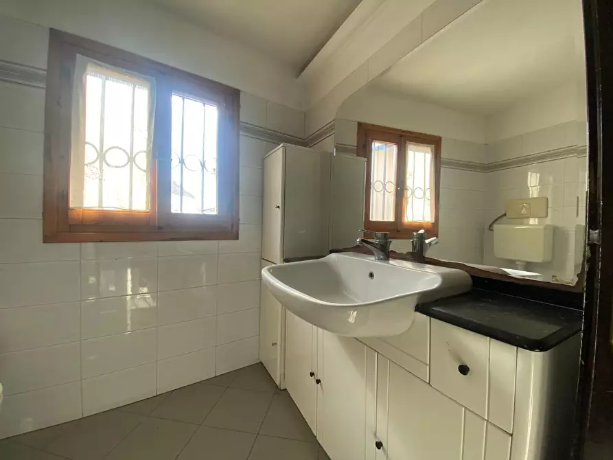 Immagine 14 di Appartamento in vendita  a Santa Maria A Monte