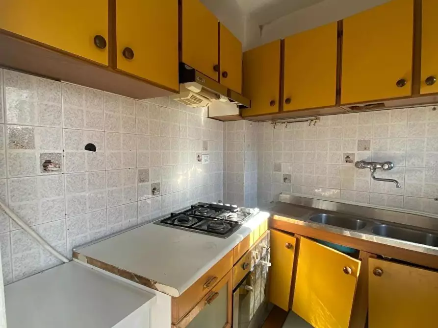 Immagine 11 di Appartamento in vendita  a Santa Maria A Monte