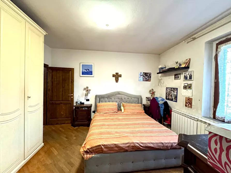 Immagine 21 di Rustico / casale in vendita  a Capraia E Limite