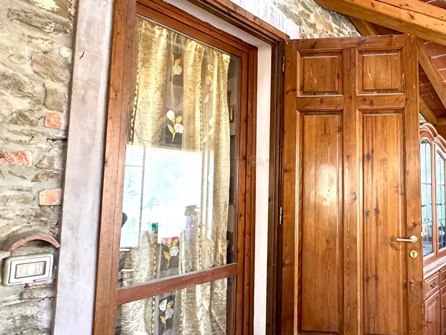 Immagine 5 di Rustico / casale in vendita  a Capraia E Limite