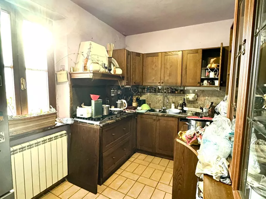 Immagine 30 di Rustico / casale in vendita  a Capraia E Limite