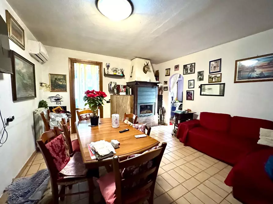 Immagine 26 di Rustico / casale in vendita  a Capraia E Limite