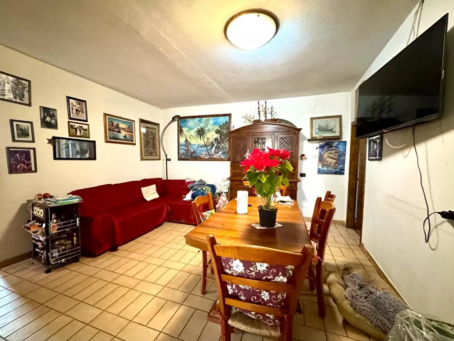 Immagine 27 di Rustico / casale in vendita  a Capraia E Limite