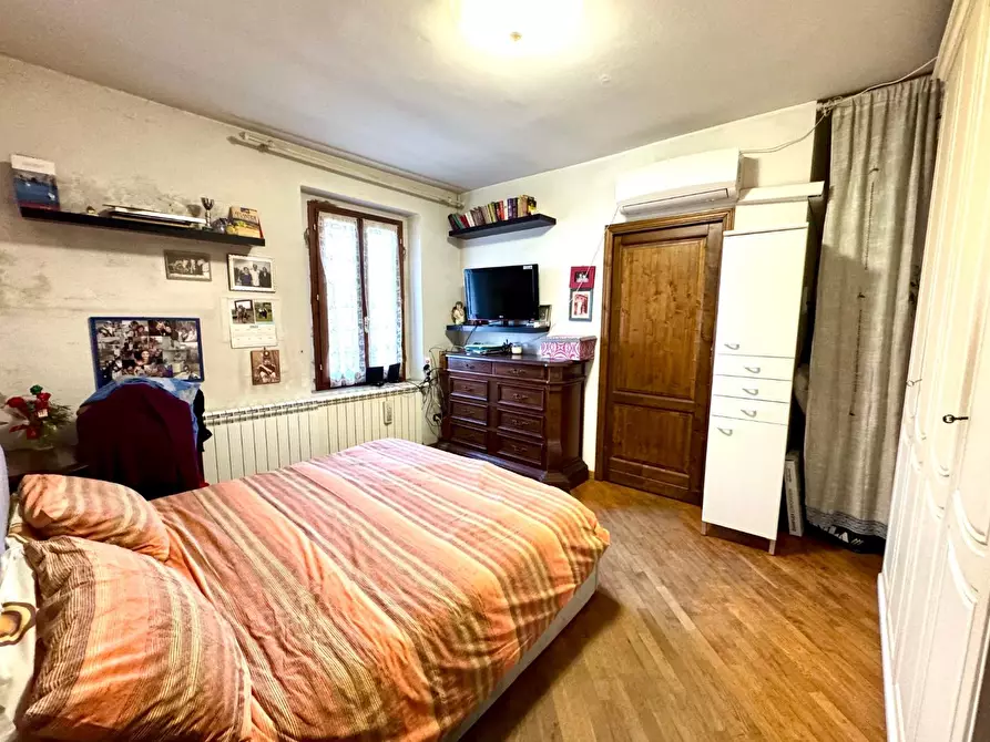 Immagine 35 di Rustico / casale in vendita  a Capraia E Limite