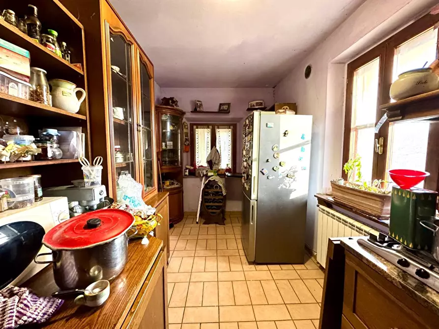 Immagine 17 di Rustico / casale in vendita  a Capraia E Limite
