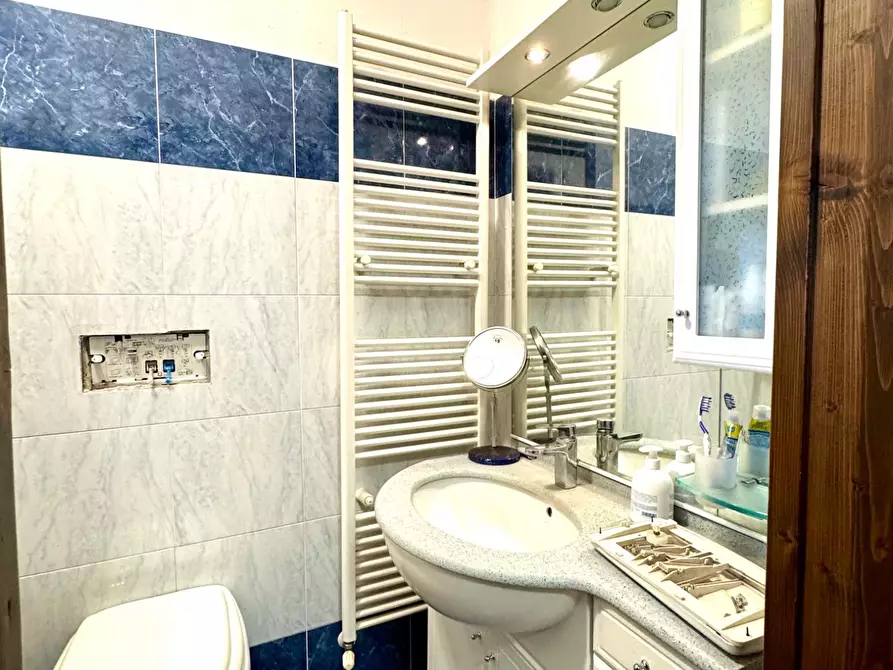 Immagine 18 di Rustico / casale in vendita  a Capraia E Limite