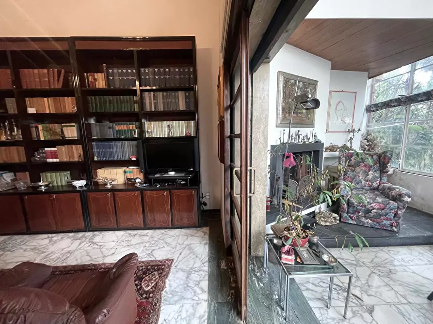 Immagine 16 di Villa in vendita  a Livorno