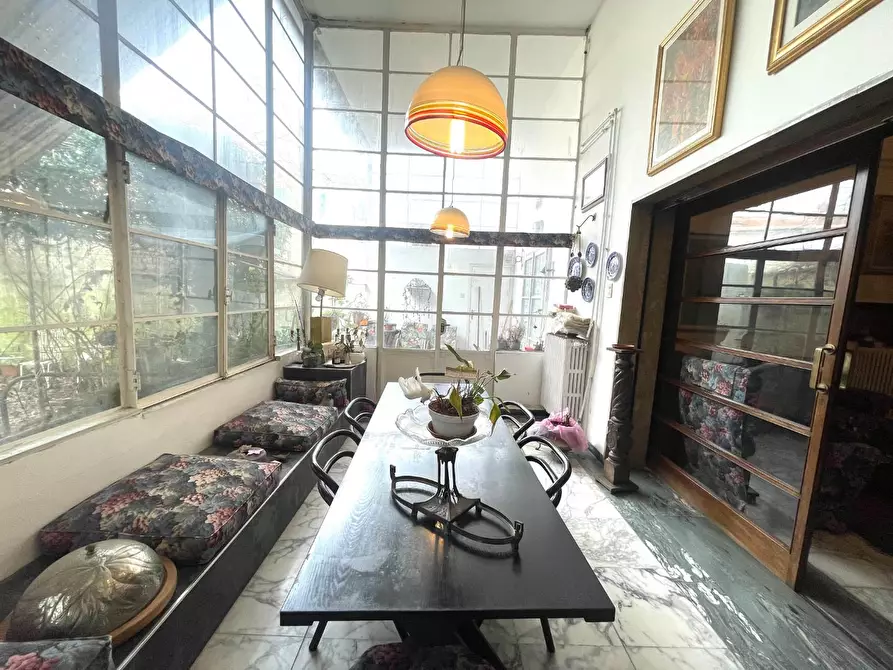 Immagine 1 di Villa in vendita  a Livorno