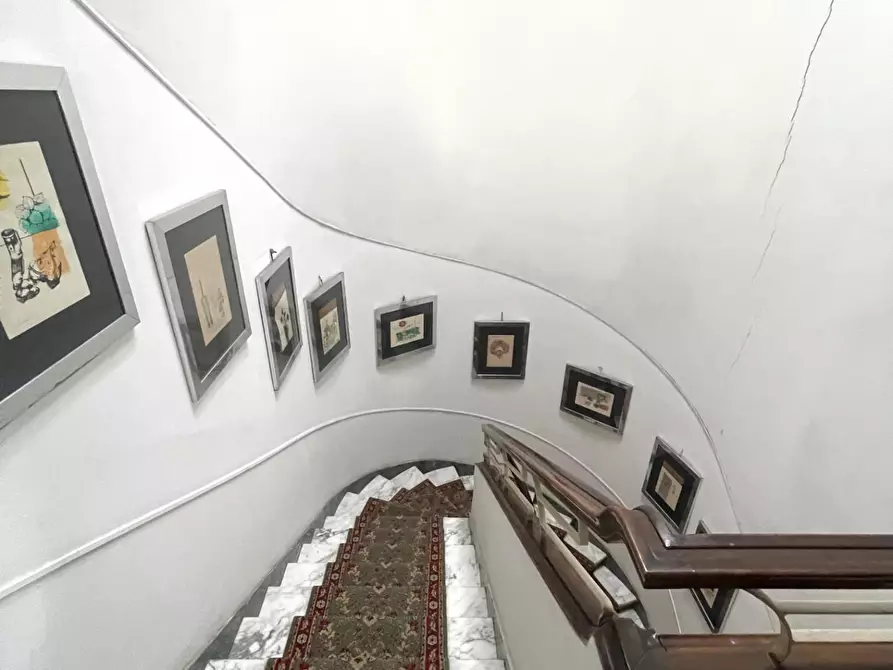 Immagine 46 di Villa in vendita  a Livorno