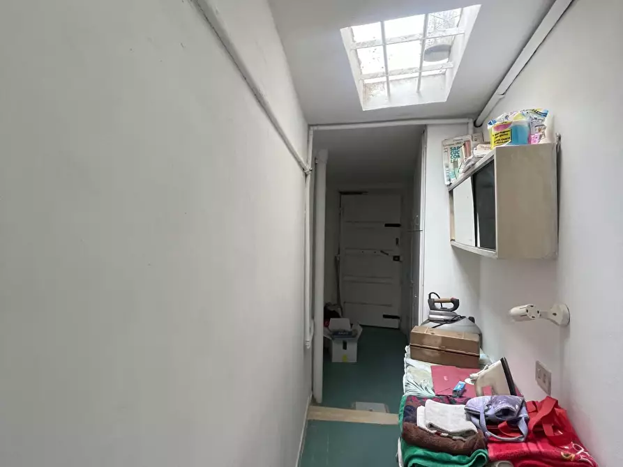 Immagine 28 di Villa in vendita  a Livorno