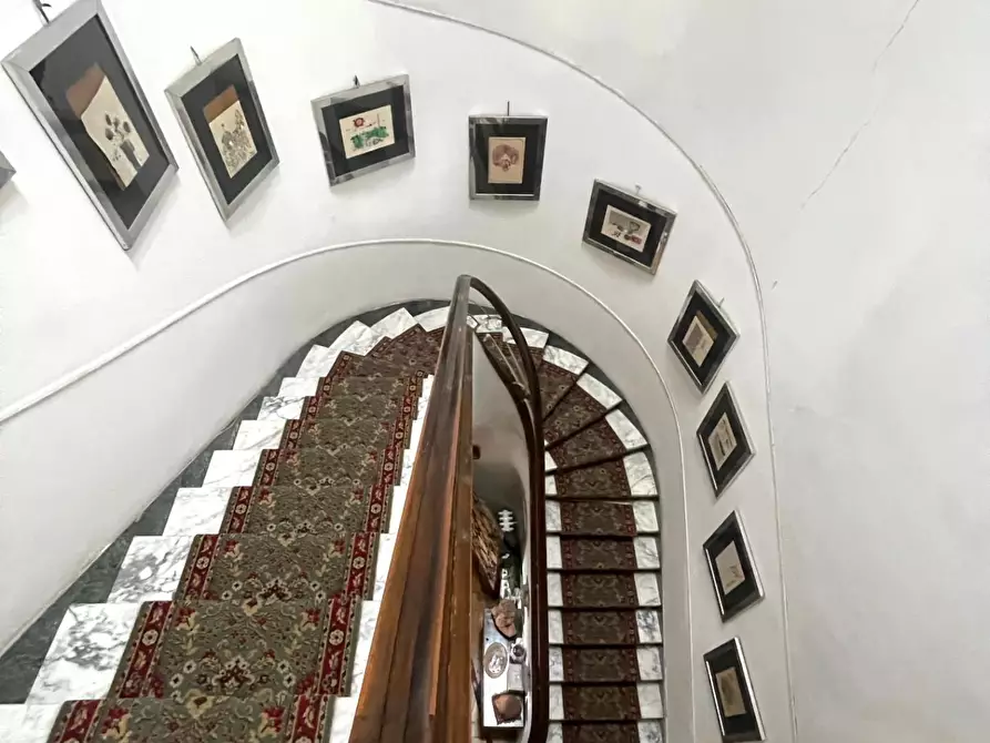 Immagine 48 di Villa in vendita  a Livorno