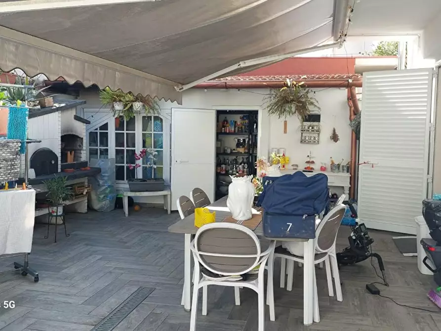 Immagine 4 di Casa indipendente in vendita  a Livorno