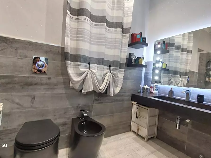 Immagine 12 di Casa indipendente in vendita  a Livorno