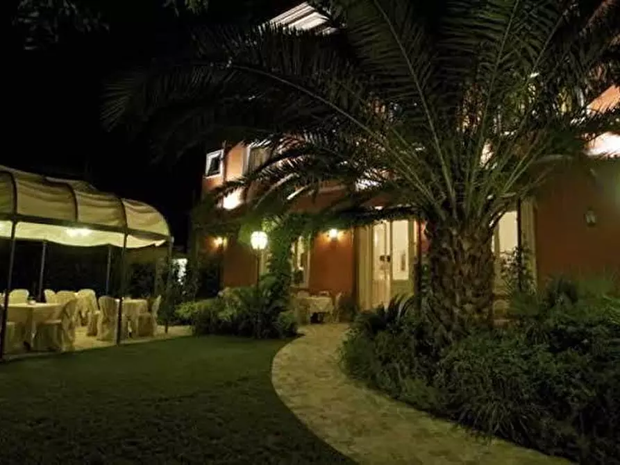 Immagine 4 di Bar / Ristorante in affitto  a Forte Dei Marmi