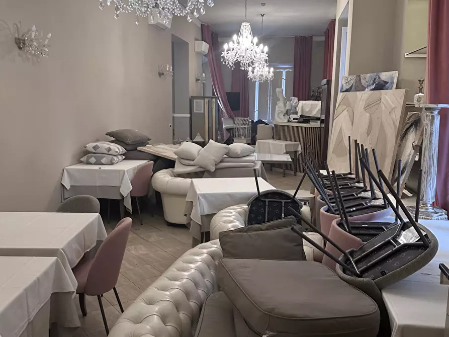 Immagine 13 di Bar / Ristorante in affitto  a Forte Dei Marmi