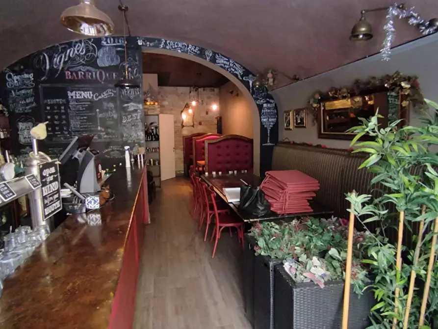 Immagine 3 di Attività commerciale in vendita  a Pisa