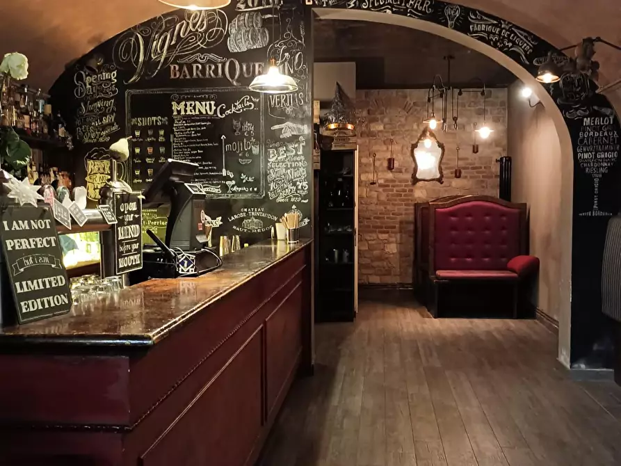 Immagine 7 di Attività commerciale in vendita  a Pisa