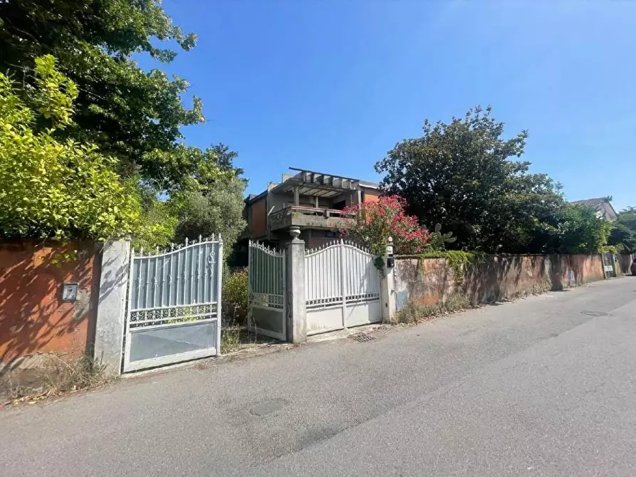 casa indipendente in vendita a Carrara in zona Marina di Carrara