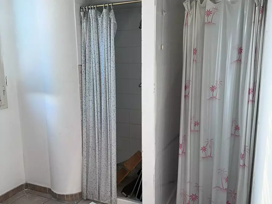 Immagine 27 di Capannone industriale in vendita  a Massa