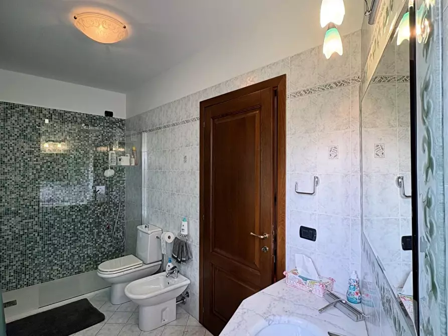 Immagine 58 di Villetta a schiera in vendita  a Calci