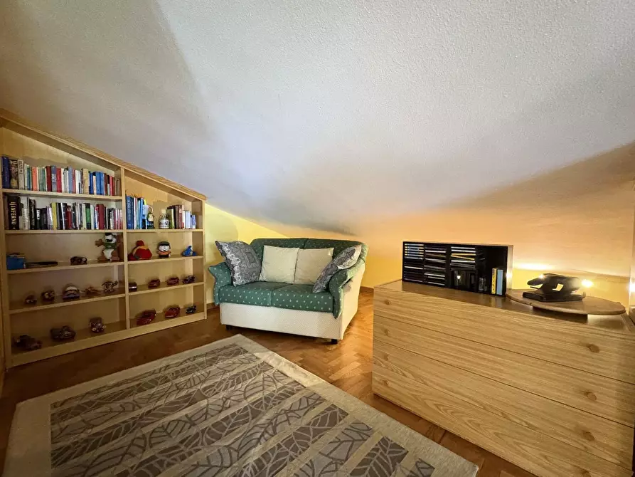 Immagine 78 di Villetta a schiera in vendita  a Calci