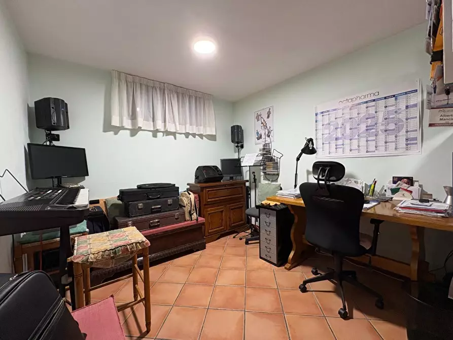 Immagine 74 di Villetta a schiera in vendita  a Calci