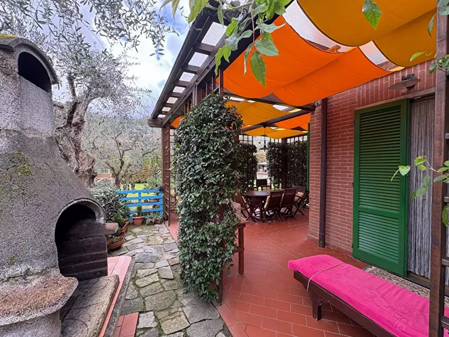 Immagine 31 di Villetta a schiera in vendita  a Calci