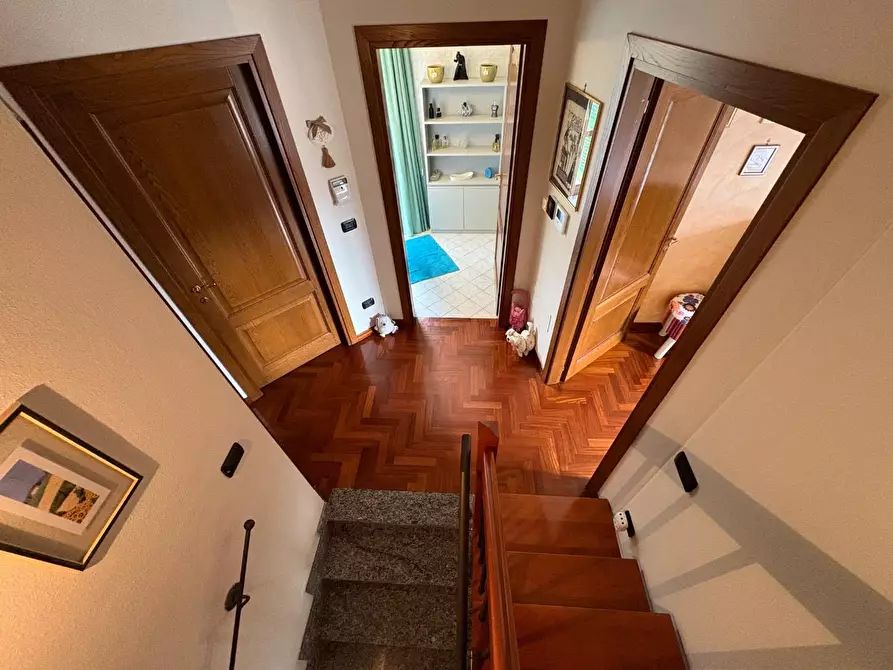 Immagine 56 di Villetta a schiera in vendita  a Calci