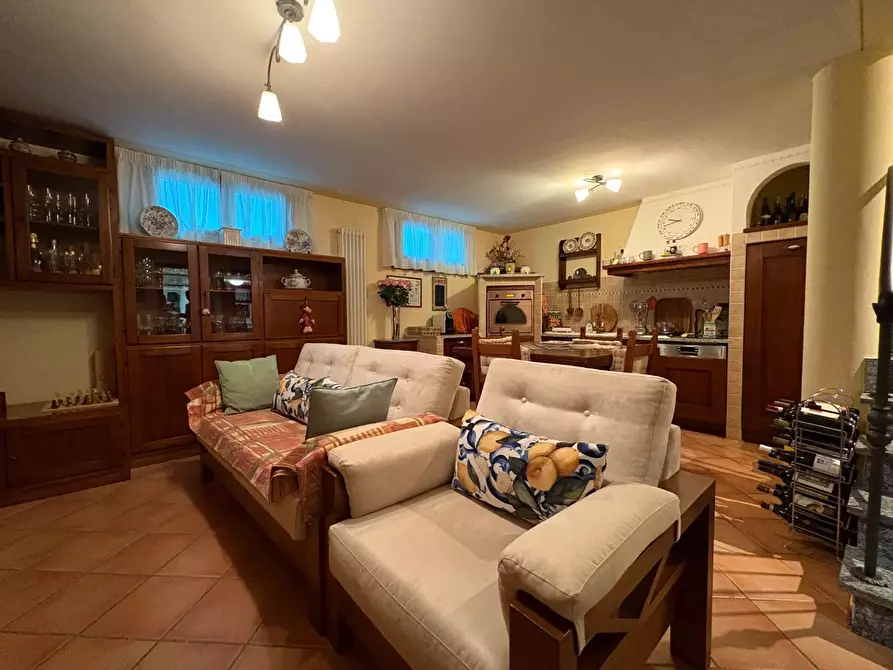 Immagine 77 di Villetta a schiera in vendita  a Calci