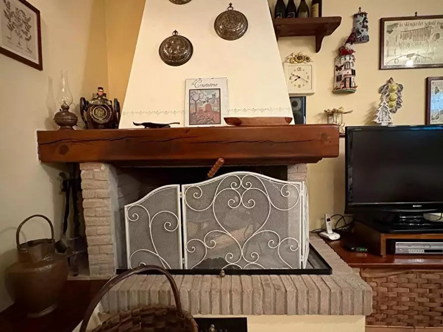 Immagine 69 di Villetta a schiera in vendita  a Calci