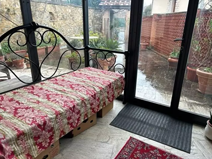 Immagine 2 di Villetta a schiera in vendita  a Siena