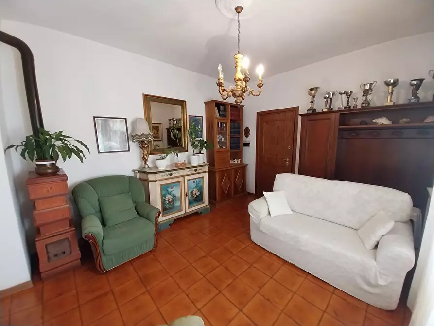 Immagine 9 di Appartamento in vendita  a Calci