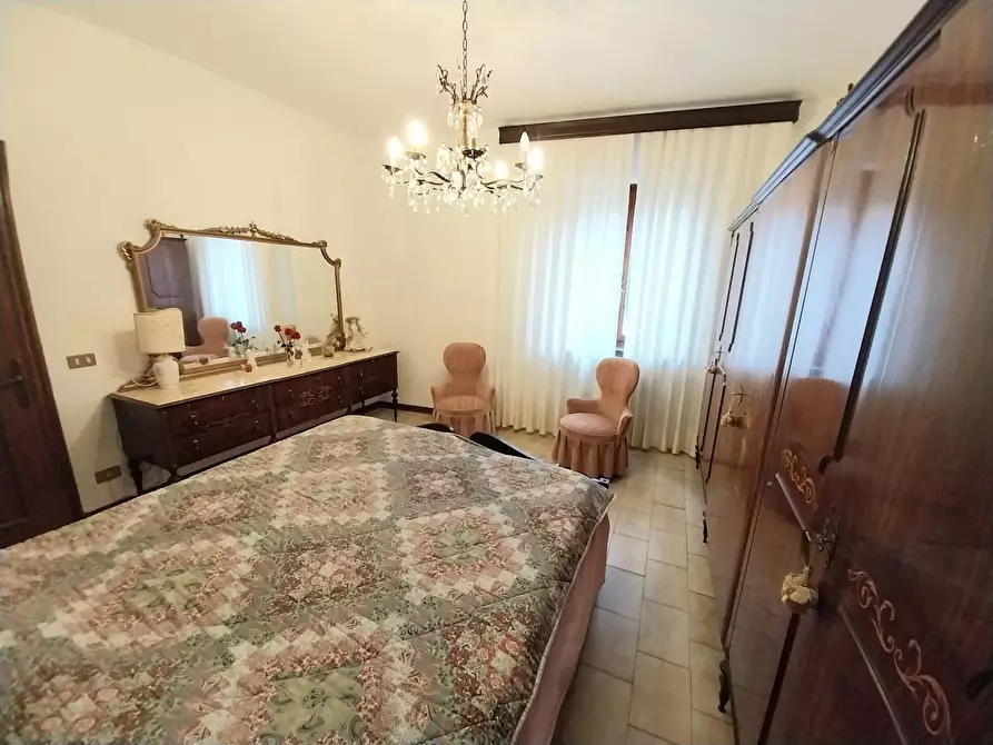 Immagine 25 di Appartamento in vendita  a Calci