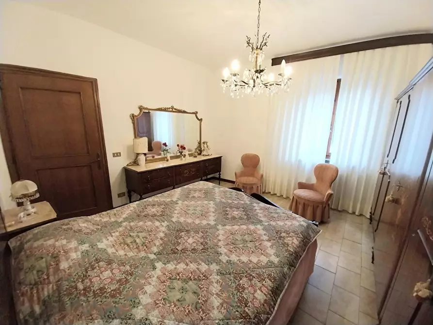 Immagine 26 di Appartamento in vendita  a Calci