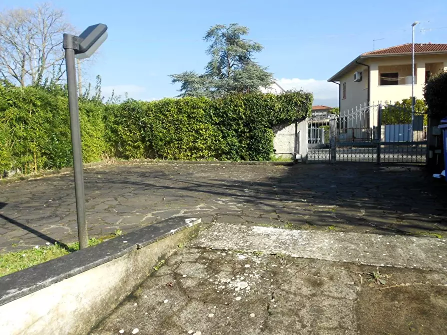 Immagine 47 di Appartamento in vendita  a Massa