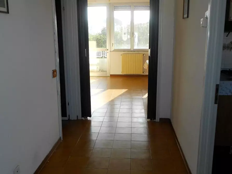 Immagine 13 di Appartamento in vendita  a Massa