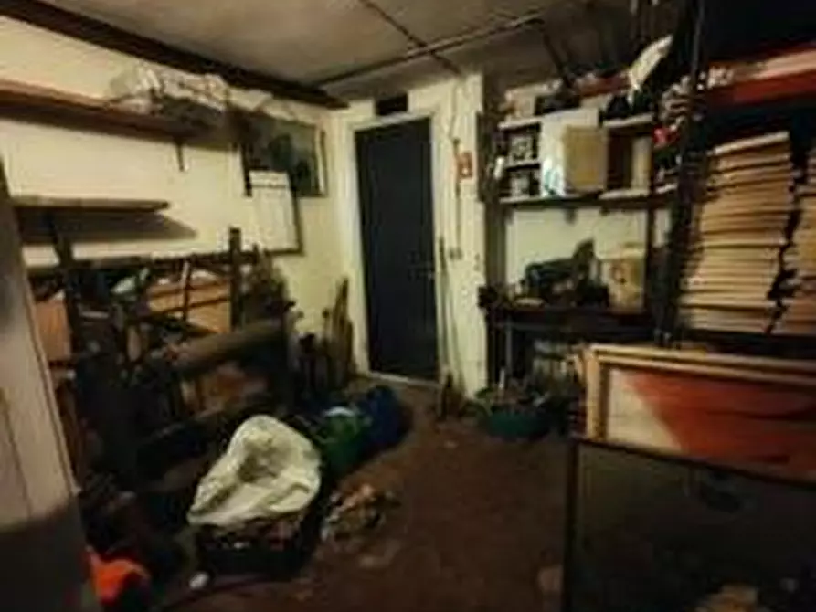 Immagine 28 di Appartamento in vendita  a Massa