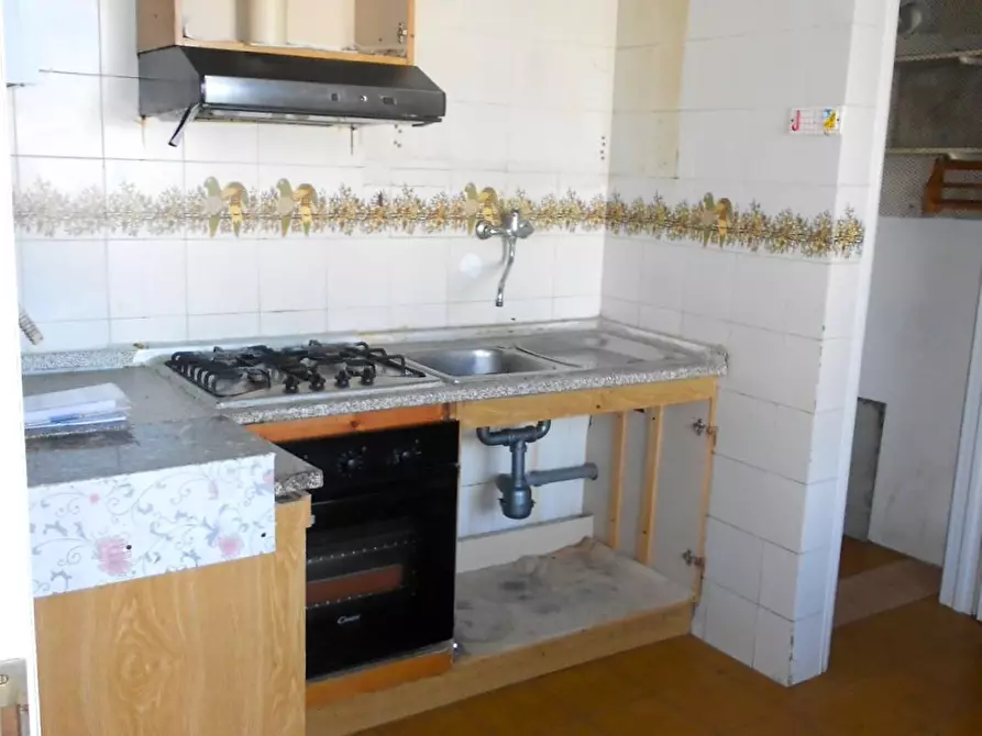 Immagine 9 di Appartamento in vendita  a Massa