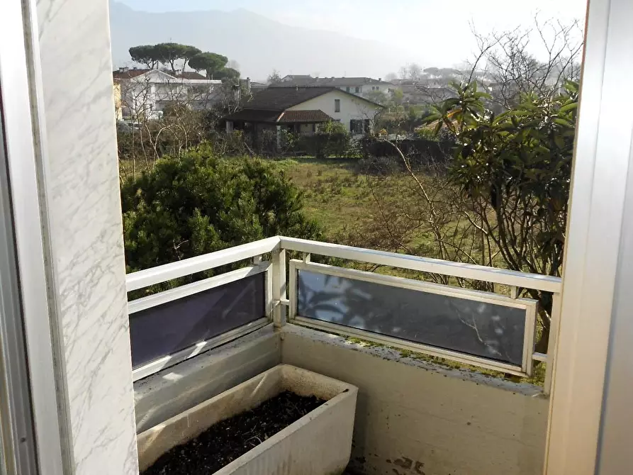 Immagine 27 di Appartamento in vendita  a Massa