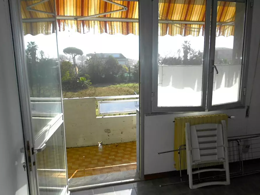 Immagine 4 di Appartamento in vendita  a Massa