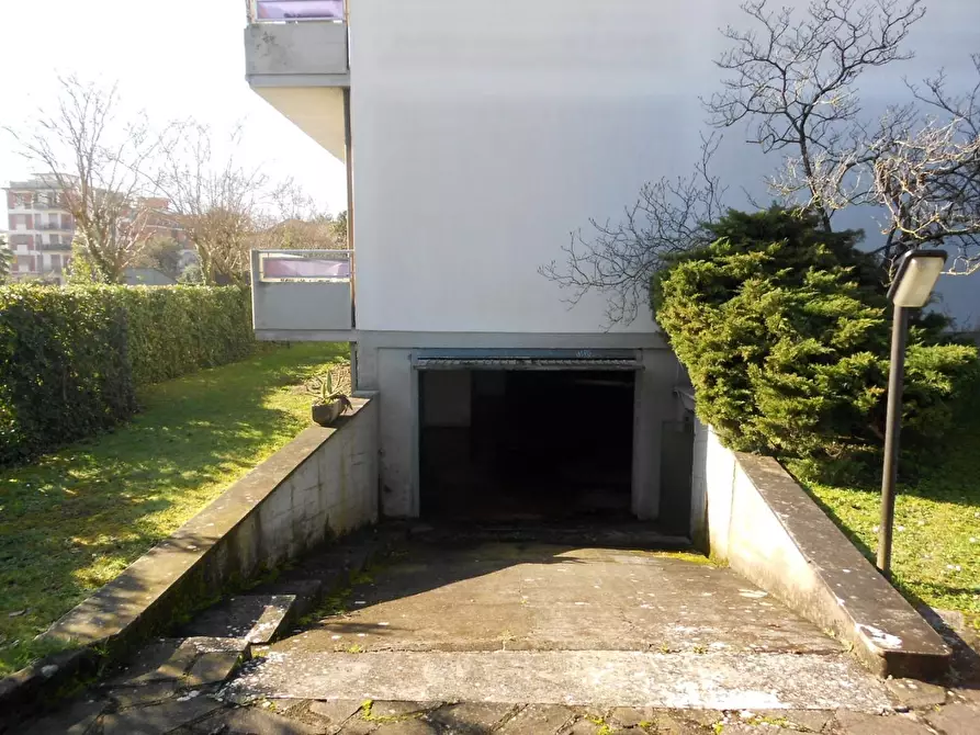 Immagine 59 di Appartamento in vendita  a Massa