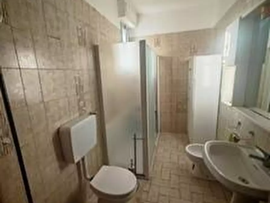 Immagine 40 di Appartamento in vendita  a Massa