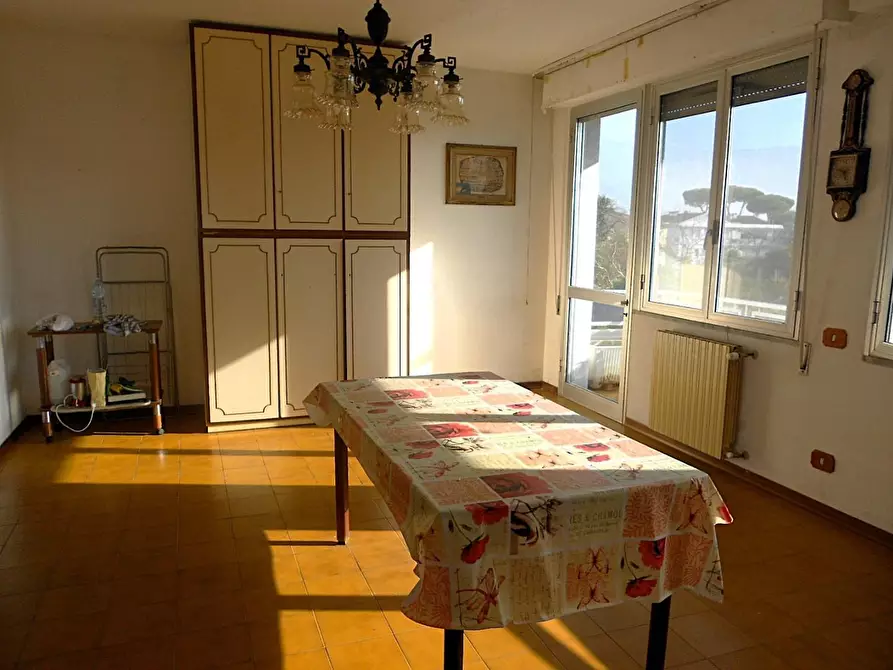 Immagine 1 di Appartamento in vendita  a Massa