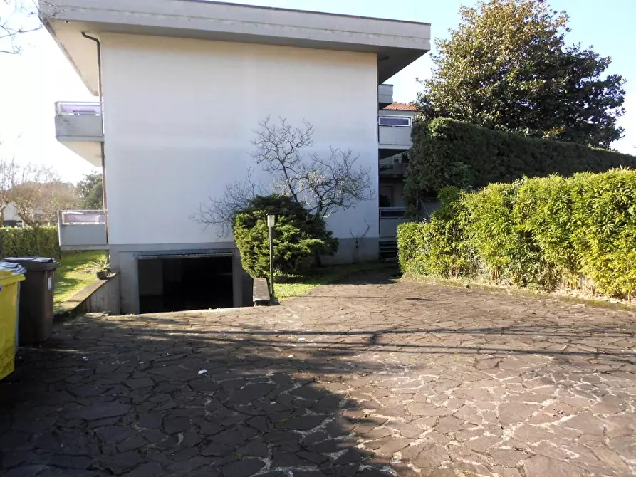 Immagine 48 di Appartamento in vendita  a Massa