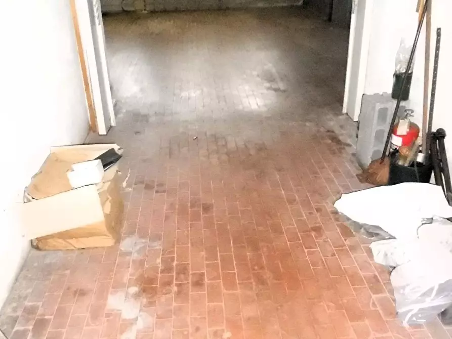 Immagine 61 di Appartamento in vendita  a Massa